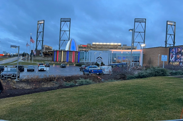 See how the Pro Football Hall of Fame is showing support for Damar Hamlin  and the Buffalo Bills - Q92 WDJQ